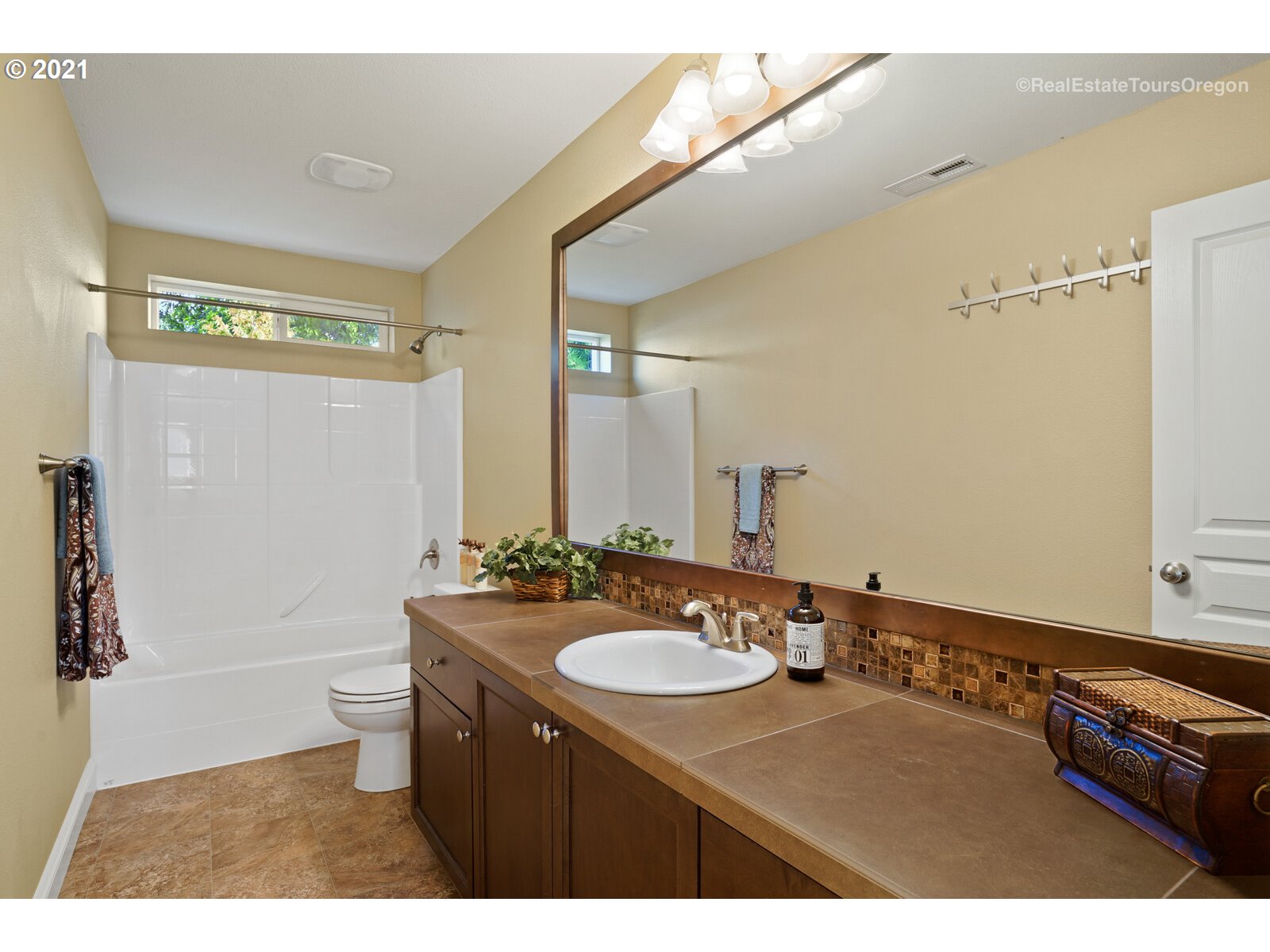 2213 Southeast Minter Bridge Road Hillsboro, OR 97123 - Photo 23 of 30 Gallery Image 23