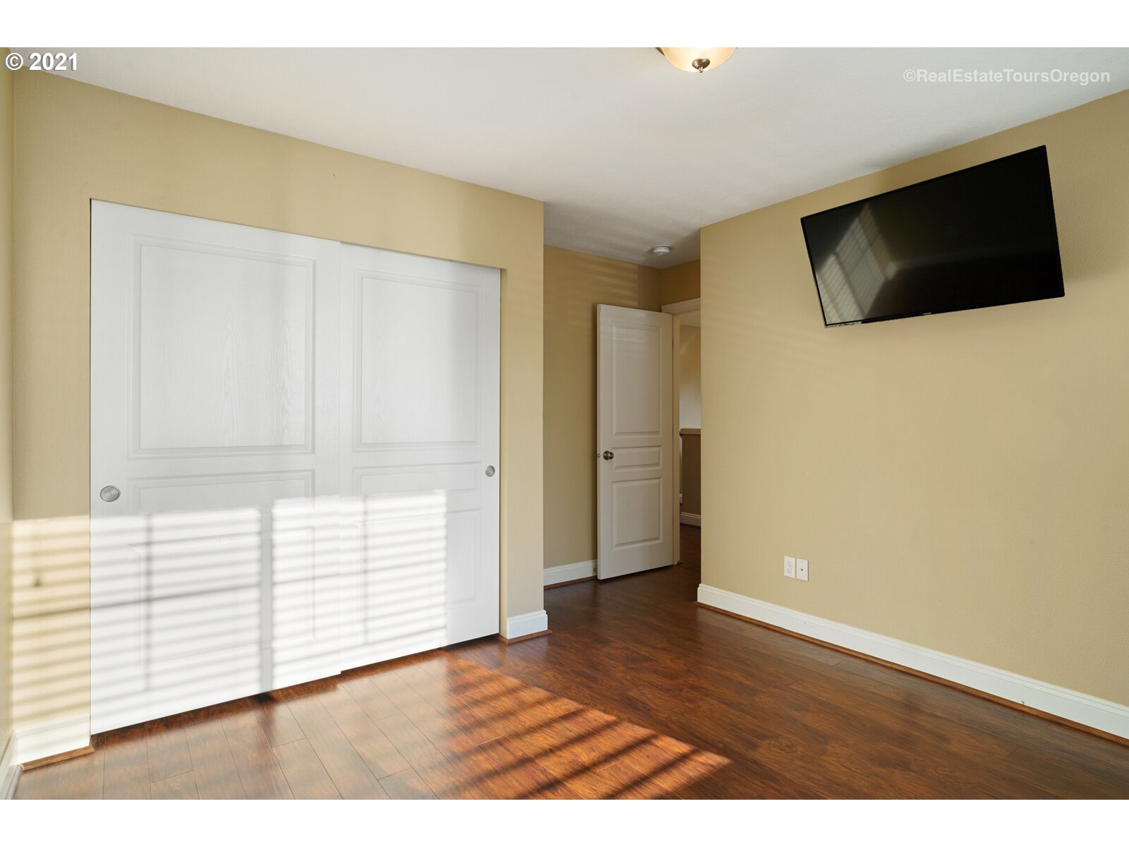 2213 Southeast Minter Bridge Road Hillsboro, OR 97123 - Photo 25 of 30 Gallery Image 25