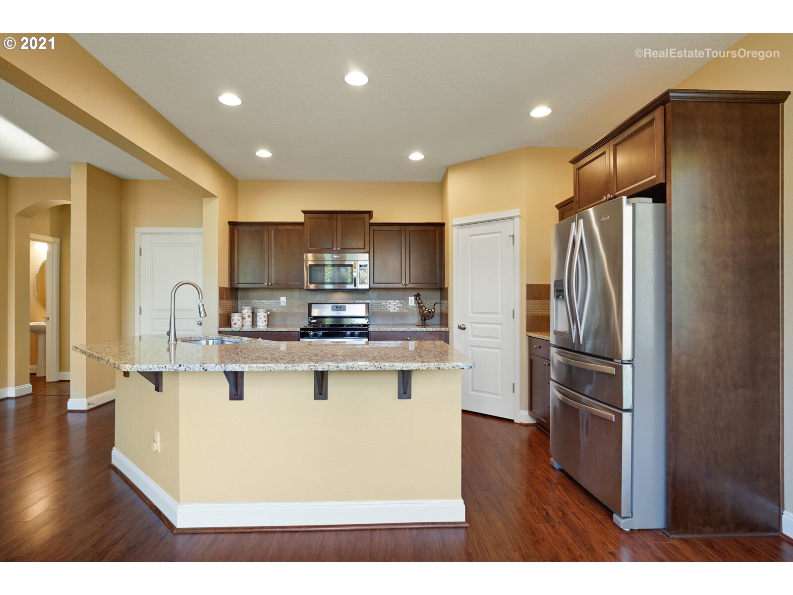 2213 Southeast Minter Bridge Road Hillsboro, OR 97123 - Photo 10 of 30 Gallery Image 10
