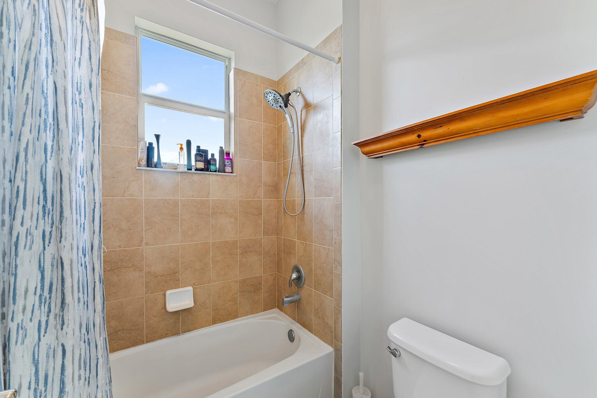 139 Rudder Cay Way Jupiter, FL 33458 - Photo 23 of 40 033-139RudderCayWay-Jupiter-SMALL