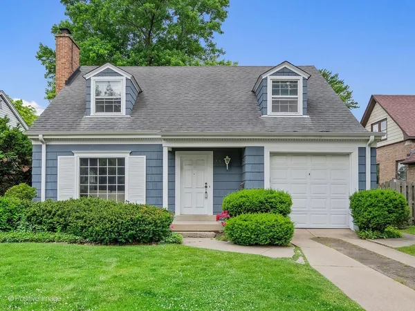 $600,000 | 218 South Edgewood Avenue, La Grange, IL 60525