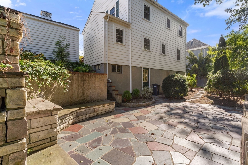 45 Commonwealth Avenue Dedham, MA 02026 - Photo 29 of 35