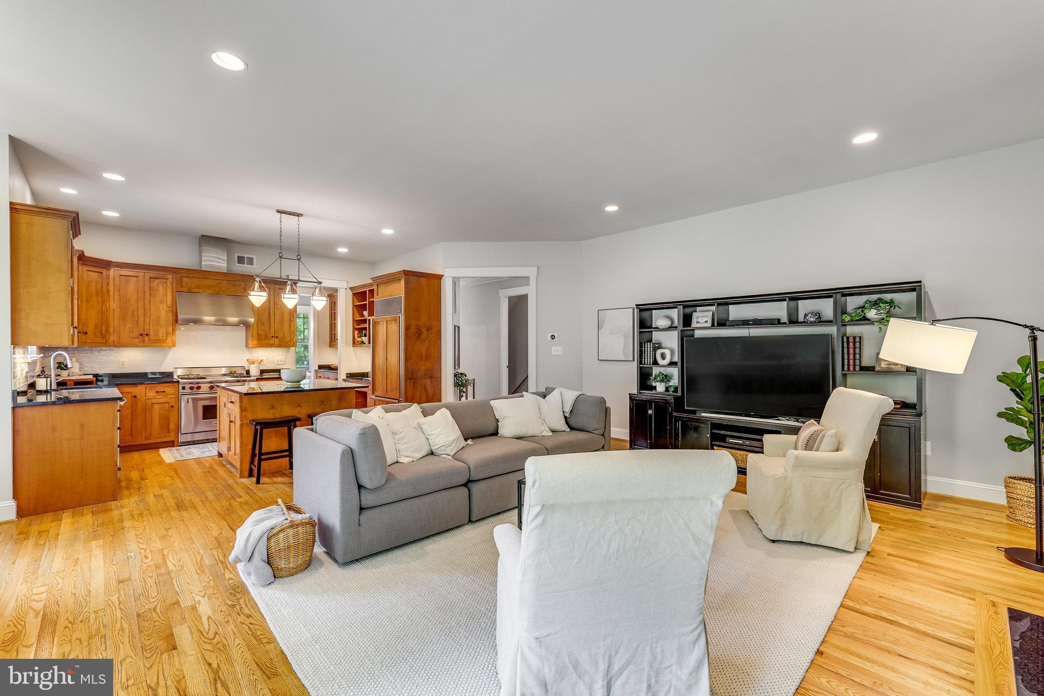 320 Adahi Road Southeast Vienna, VA 22180 - Photo 19 of 50