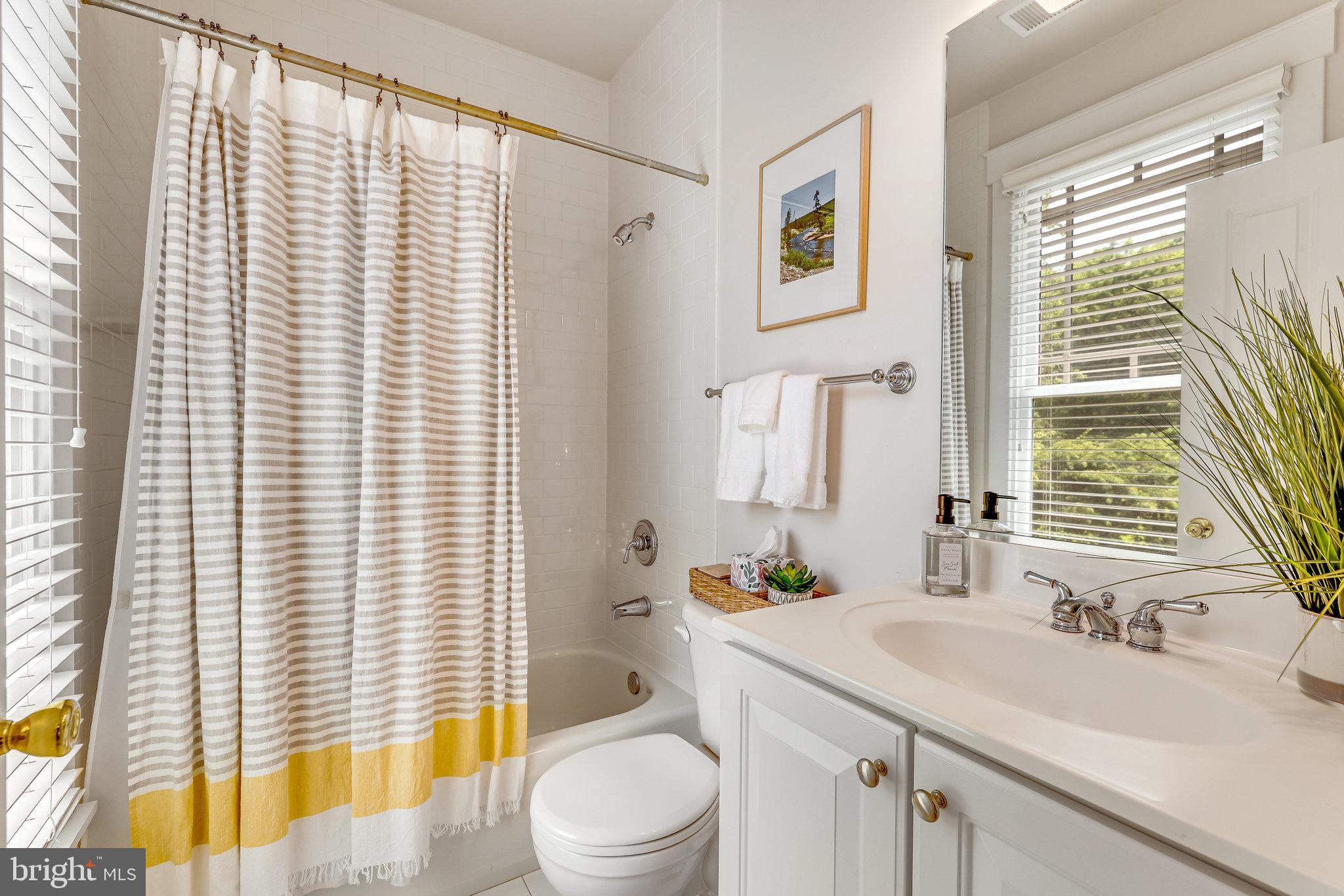 320 Adahi Road Southeast Vienna, VA 22180 - Photo 30 of 50