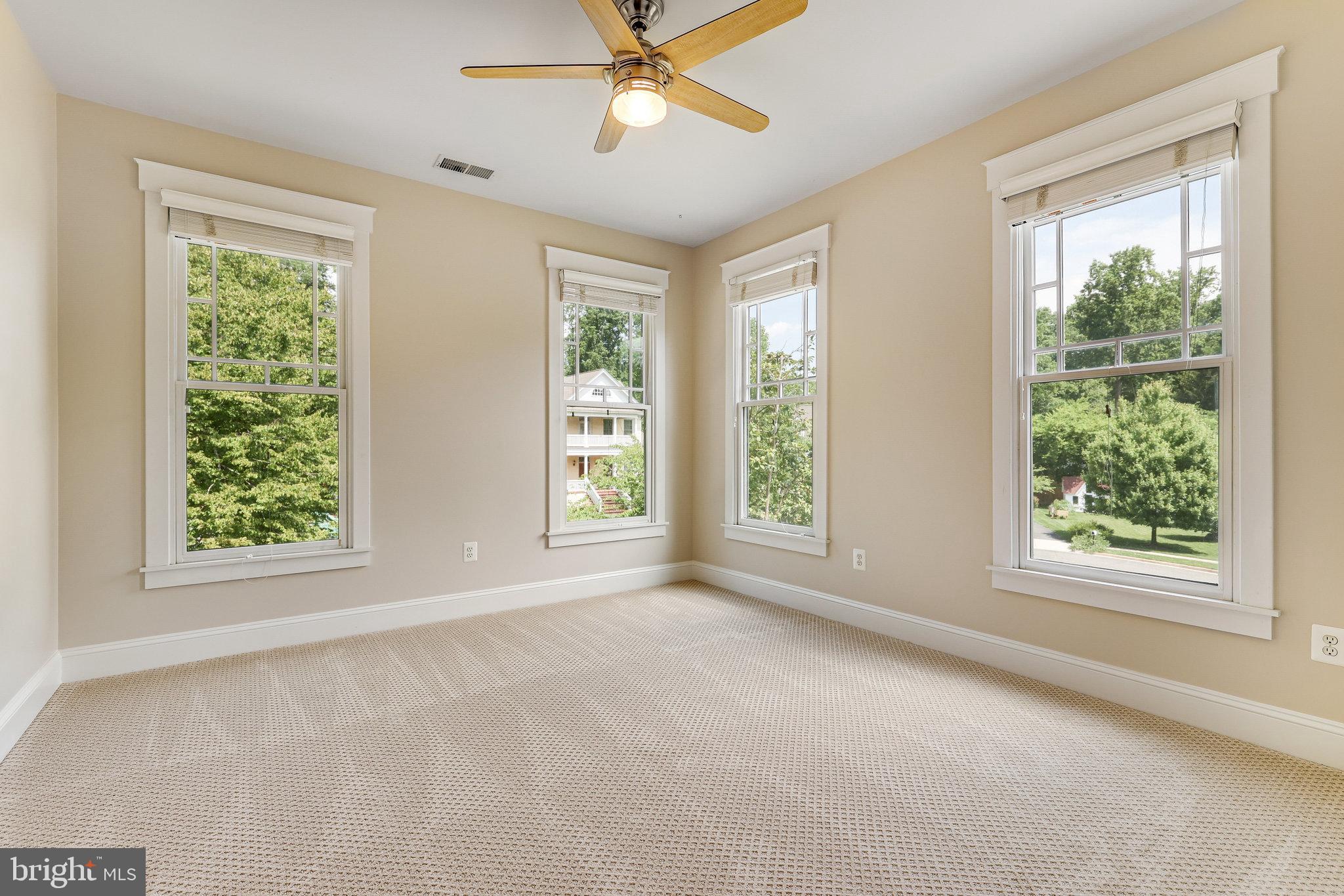 320 Adahi Road Southeast Vienna, VA 22180 - Photo 34 of 50