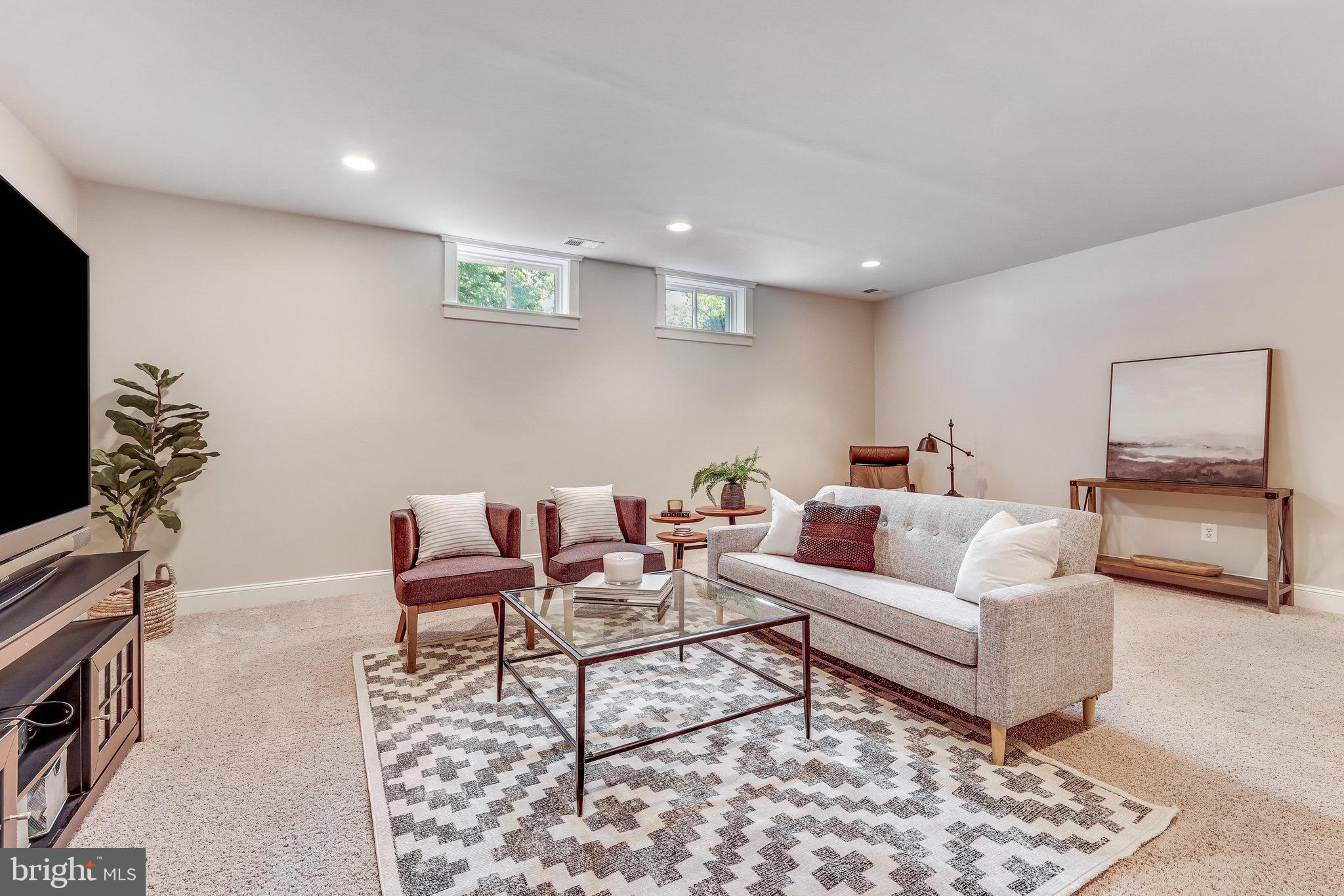 320 Adahi Road Southeast Vienna, VA 22180 - Photo 39 of 50