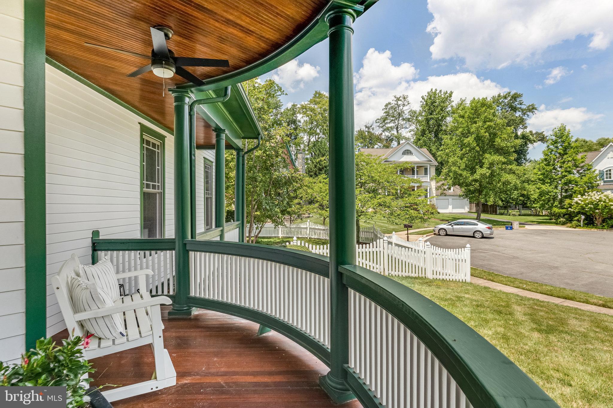 320 Adahi Road Southeast Vienna, VA 22180 - Photo 6 of 50