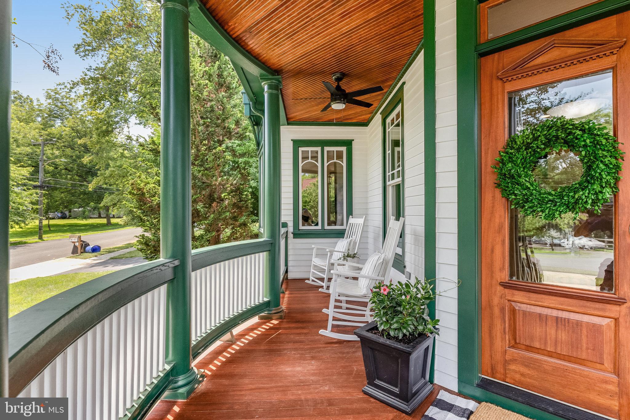 320 Adahi Road Southeast Vienna, VA 22180 - Photo 7 of 50