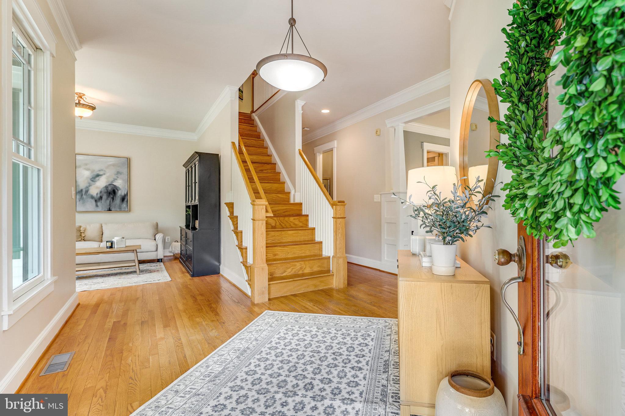 320 Adahi Road Southeast Vienna, VA 22180 - Photo 8 of 50