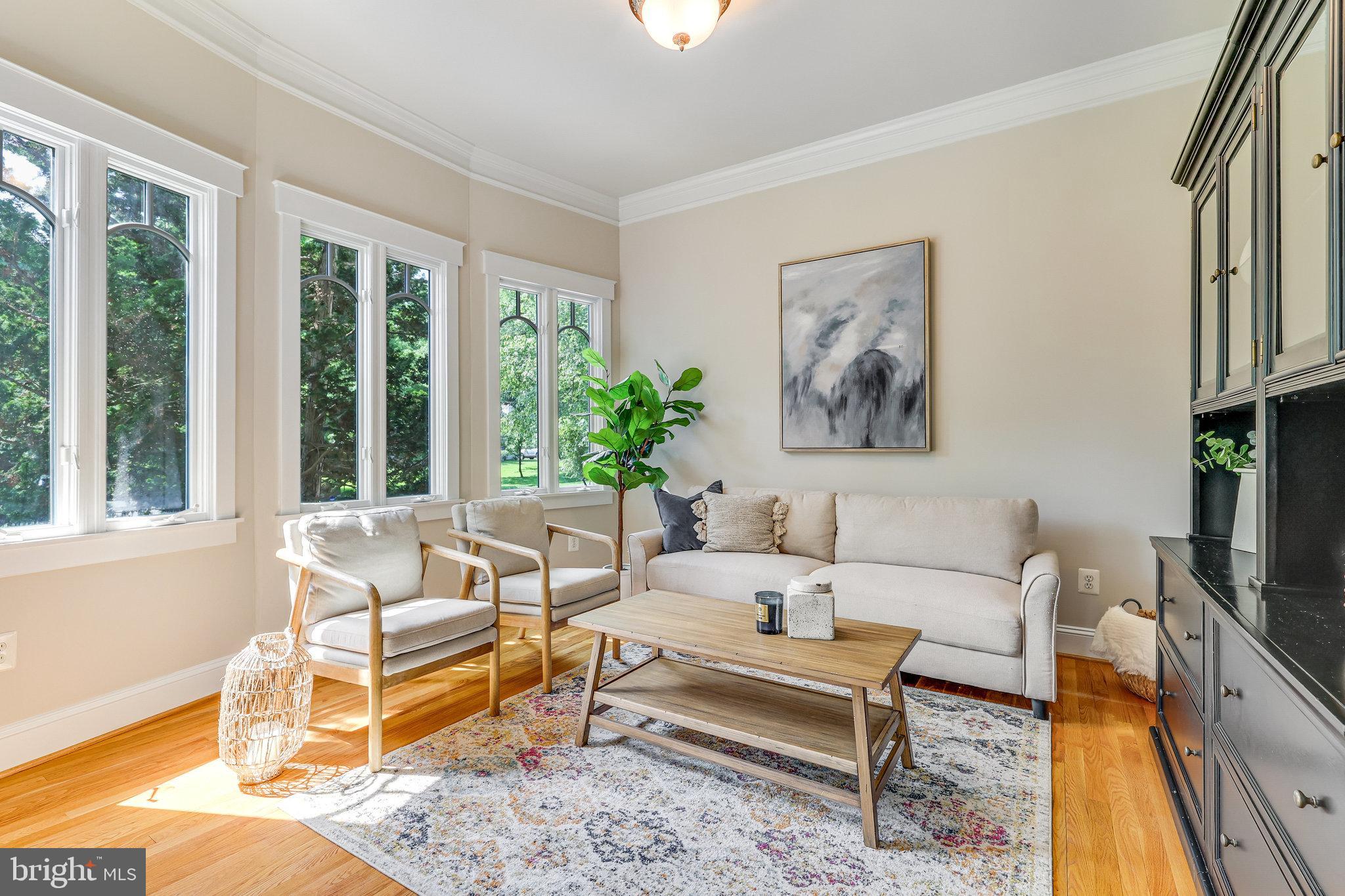 320 Adahi Road Southeast Vienna, VA 22180 - Photo 10 of 50