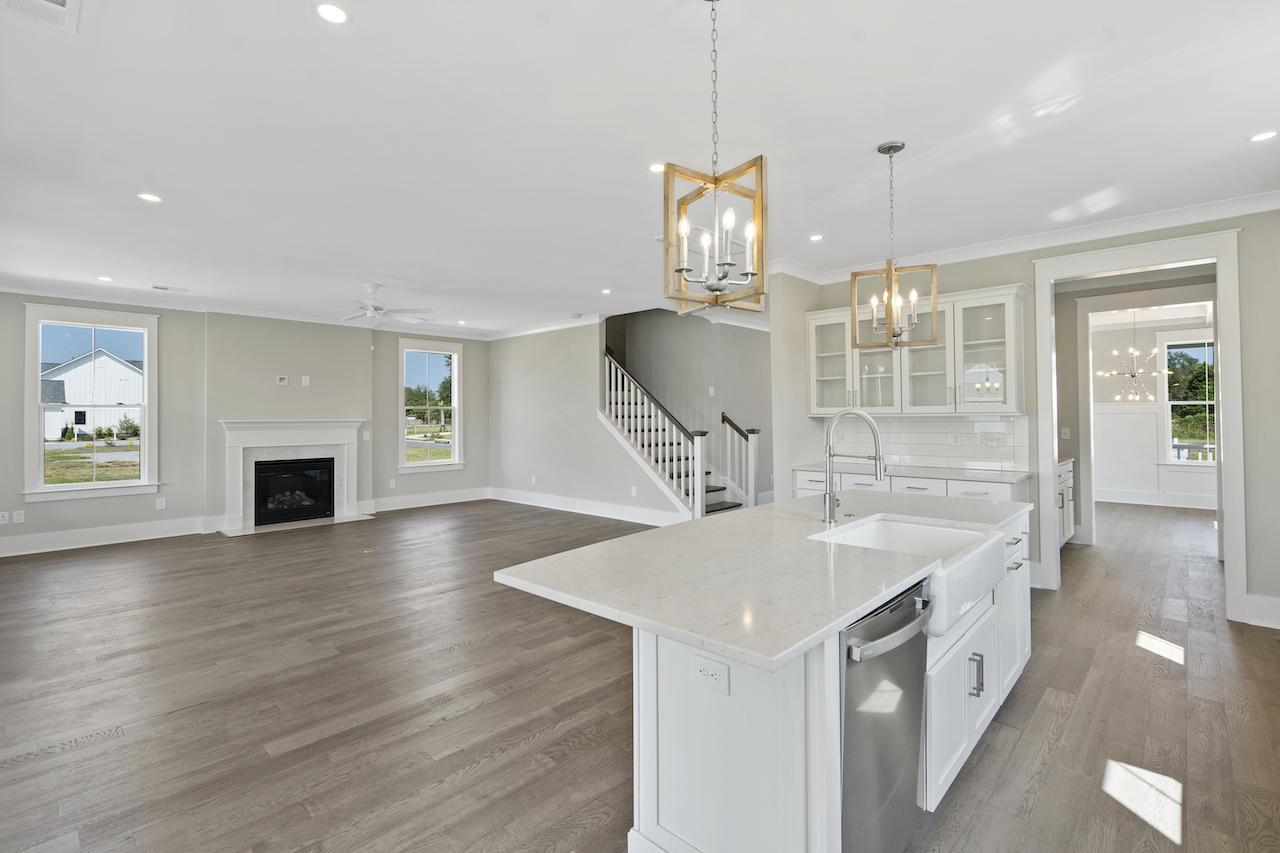 1553 Charming Nancy Road Charleston, SC 29412 - Photo 10 of 40 family room