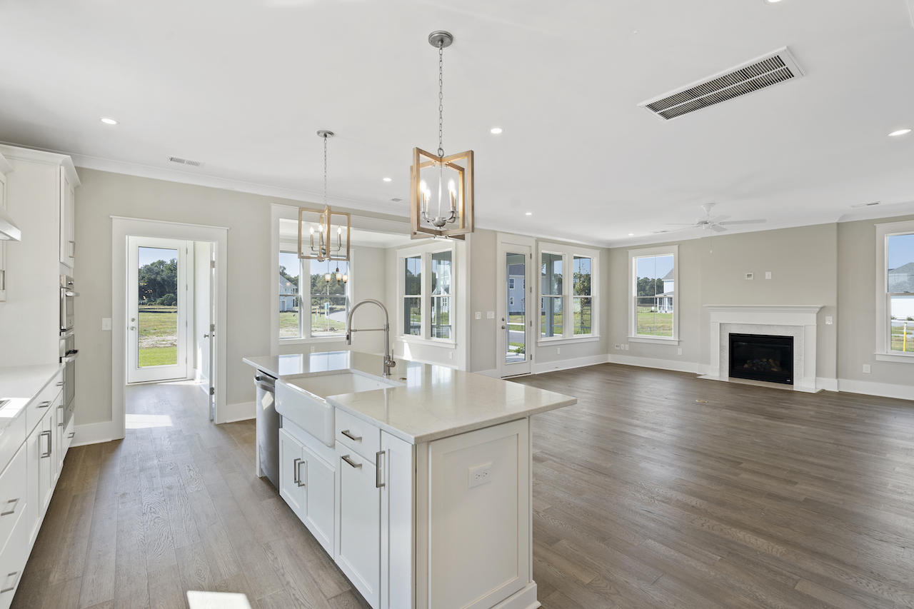 1553 Charming Nancy Road Charleston, SC 29412 - Photo 9 of 40 huge family room