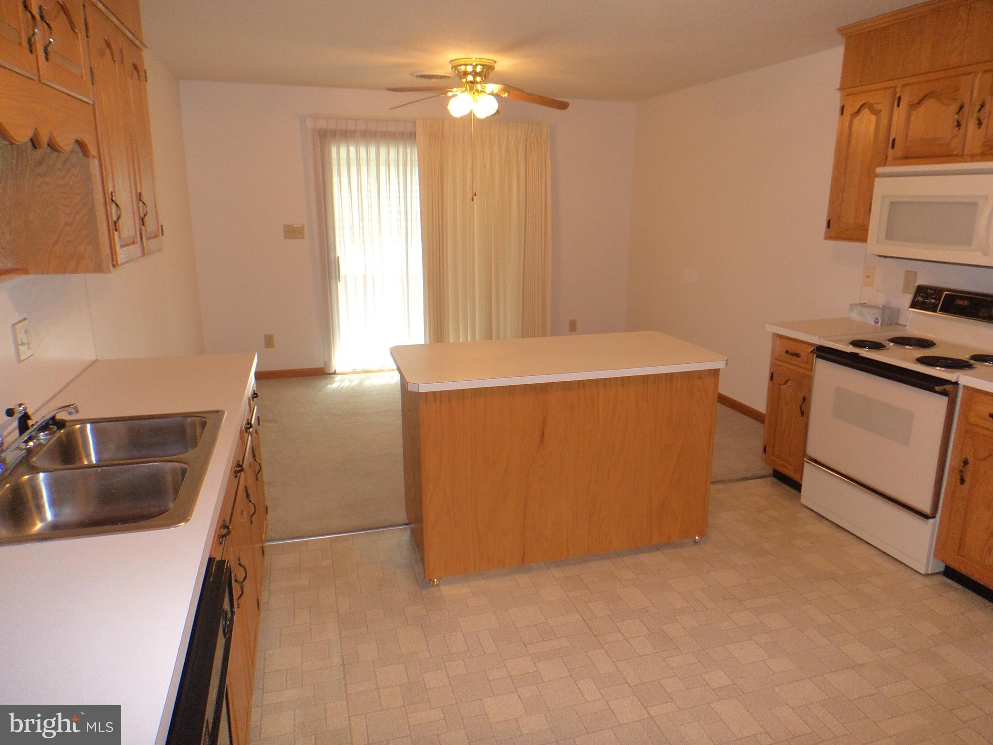214 Minnich Road Chambersburg, PA 17201 - Photo 5 of 23 Kitchen/dining area