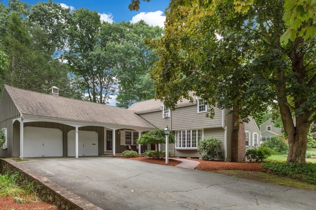 105 Gleason Road Reading, MA 01867 - Photo 1 of 40 Gallery Image 1