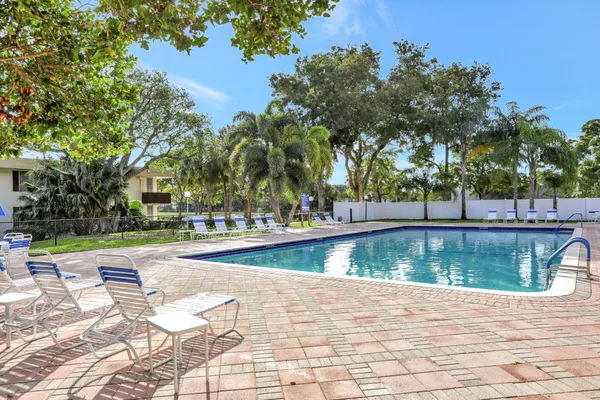 $1,675 | 2851 South Palm Aire Drive, Unit 407, Pompano Beach, FL 33069