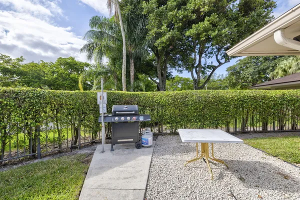 $1,675 | 2851 South Palm Aire Drive, Unit 407, Pompano Beach, FL 33069