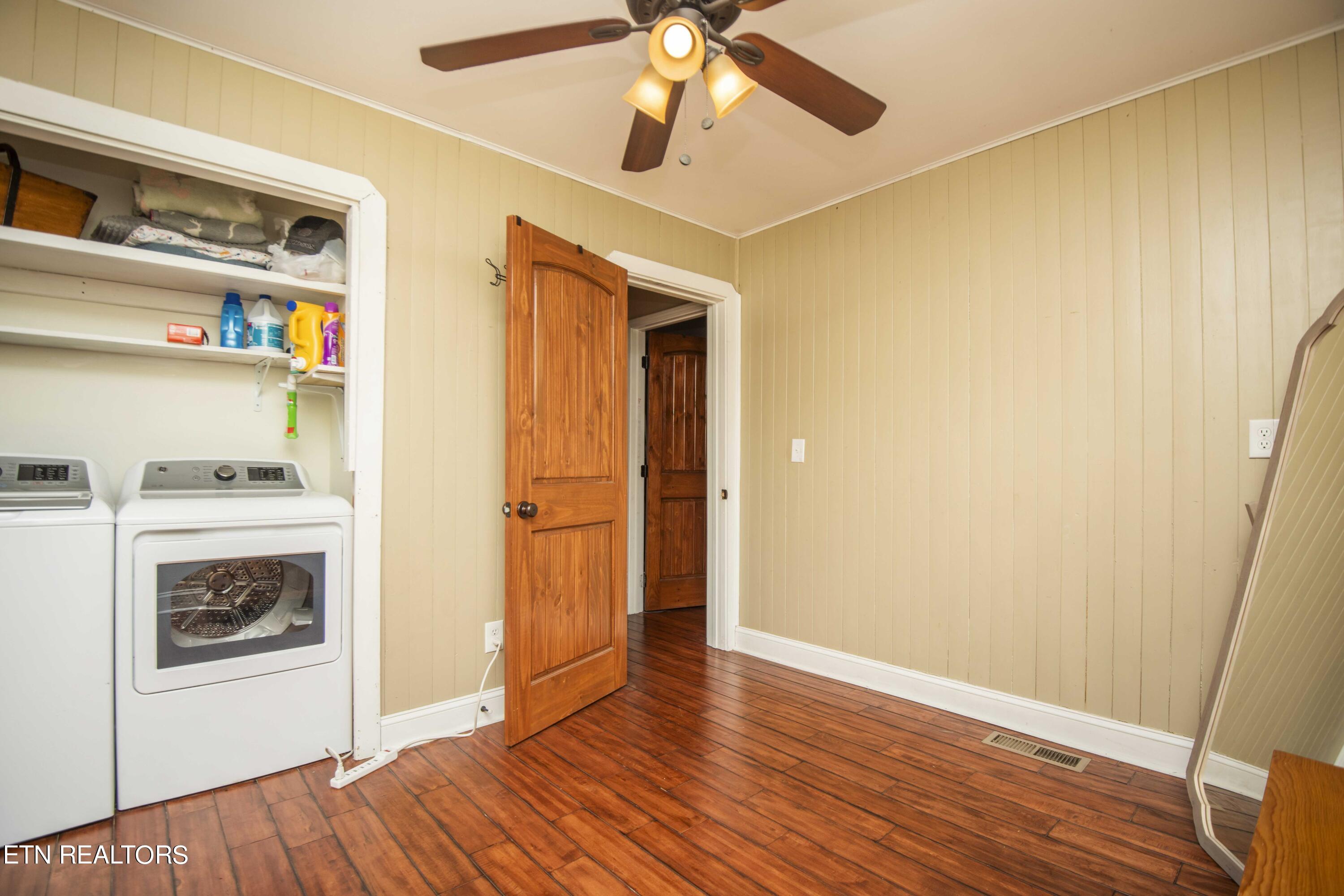 2320 Hidden Mountain Road Sevierville, TN 37876 - Photo 27 of 51 second bed 1_1