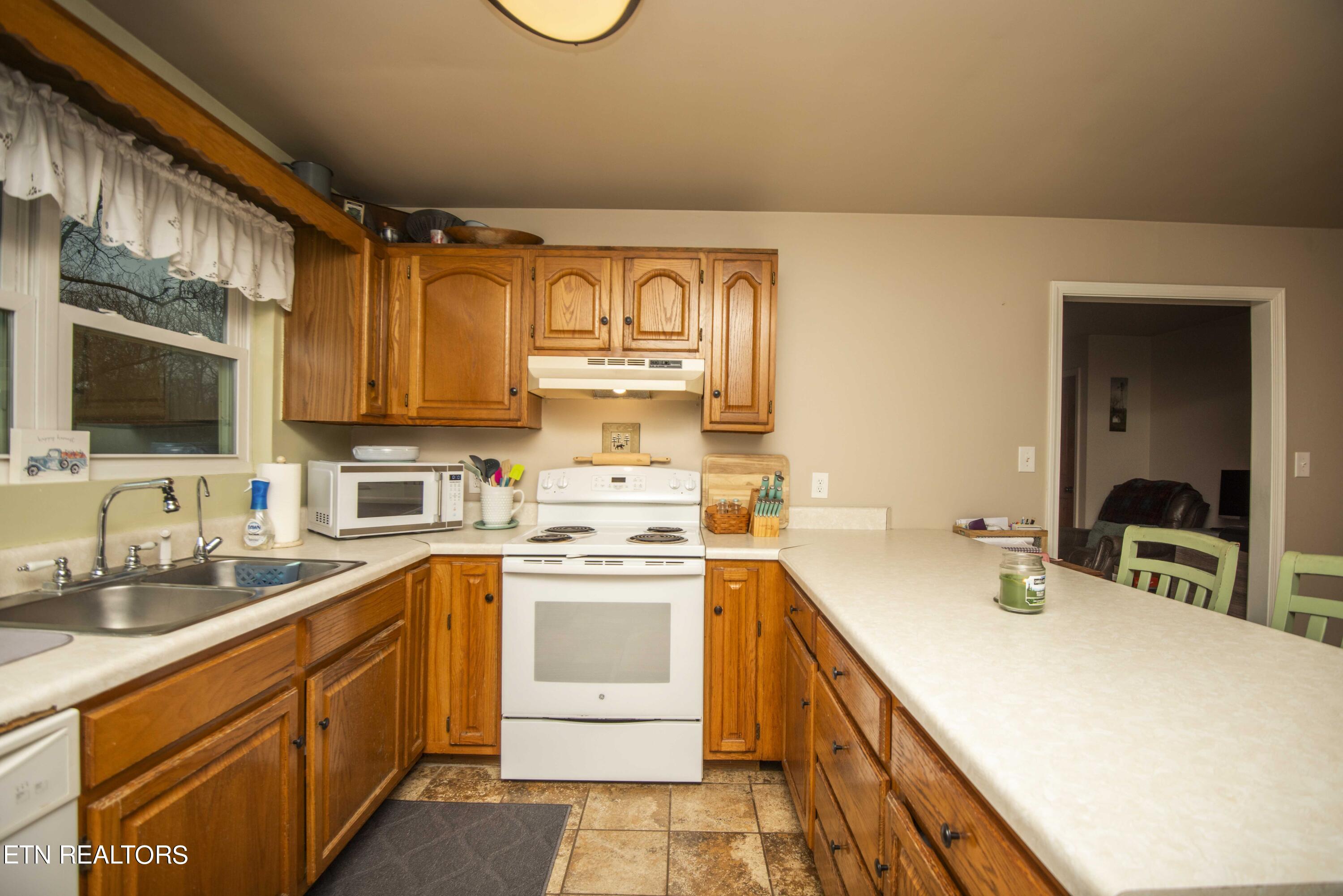 2320 Hidden Mountain Road Sevierville, TN 37876 - Photo 9 of 51 kitchen 7_1
