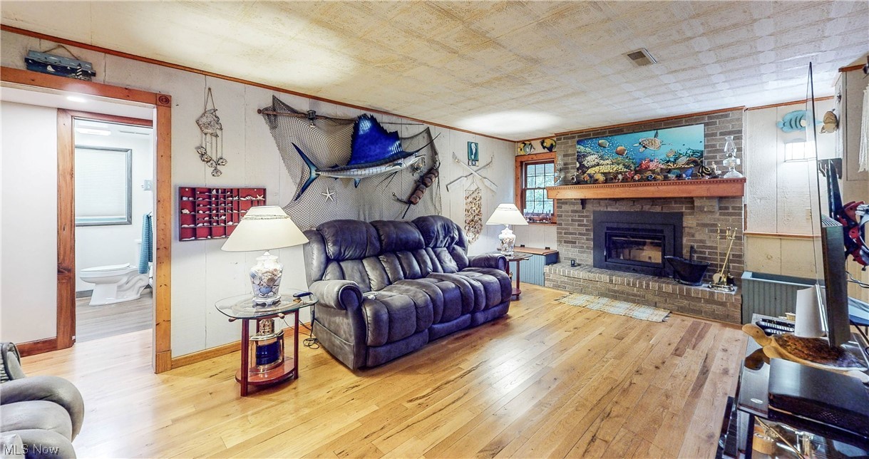 6171 Beach Road Wadsworth, OH 44281 - Photo 15 of 35 Living Room