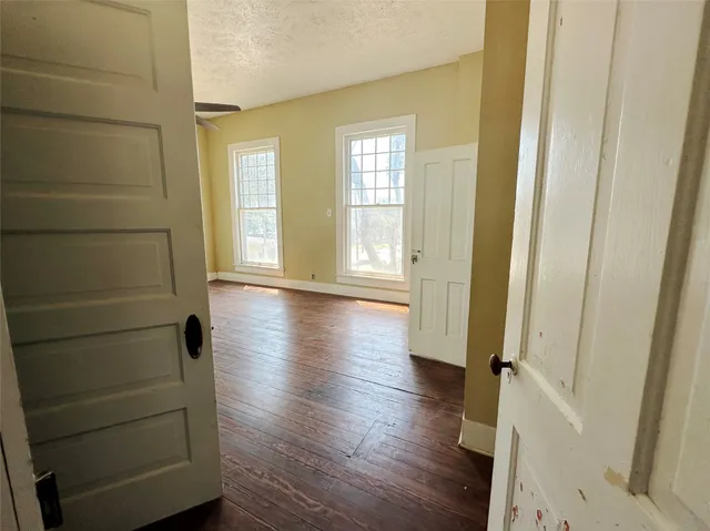 $248,900 | 100 West Stockbridge Street, Eagle Lake, TX 77434