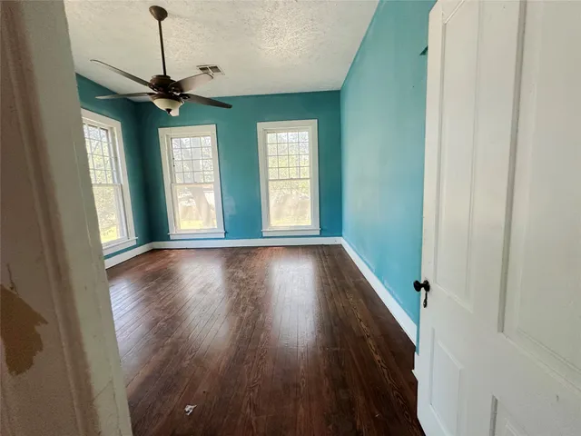 $248,900 | 100 West Stockbridge Street, Eagle Lake, TX 77434