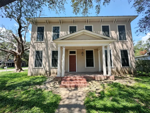 $248,900 | 100 West Stockbridge Street, Eagle Lake, TX 77434