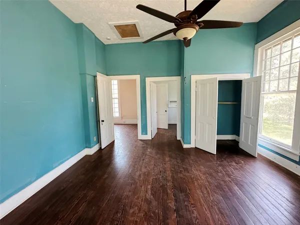 $169,900 | 100 West Stockbridge Street, Eagle Lake, TX 77434