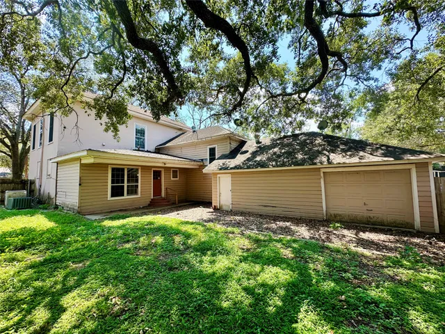 $248,900 | 100 West Stockbridge Street, Eagle Lake, TX 77434