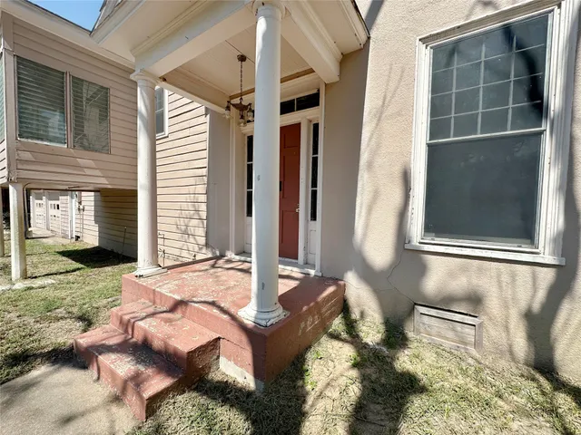 $248,900 | 100 West Stockbridge Street, Eagle Lake, TX 77434