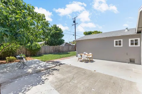 a house view with a outdoor space