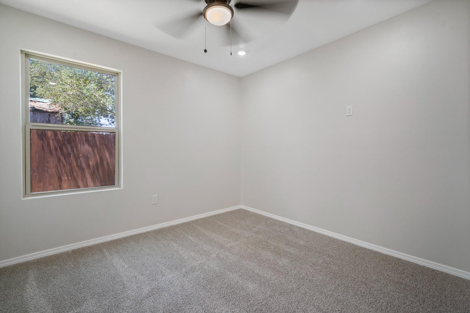 613 31st Street Lubbock, TX 79404 - Photo 11 of 23 Bedroom 1