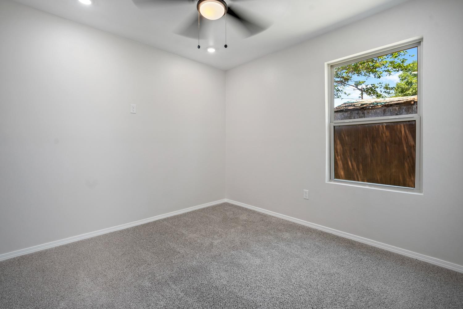 613 31st Street Lubbock, TX 79404 - Photo 14 of 23 Bedroom 2