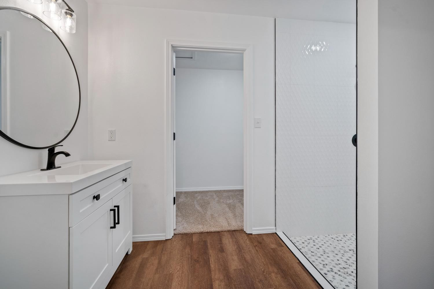 613 31st Street Lubbock, TX 79404 - Photo 18 of 23 Master Bath