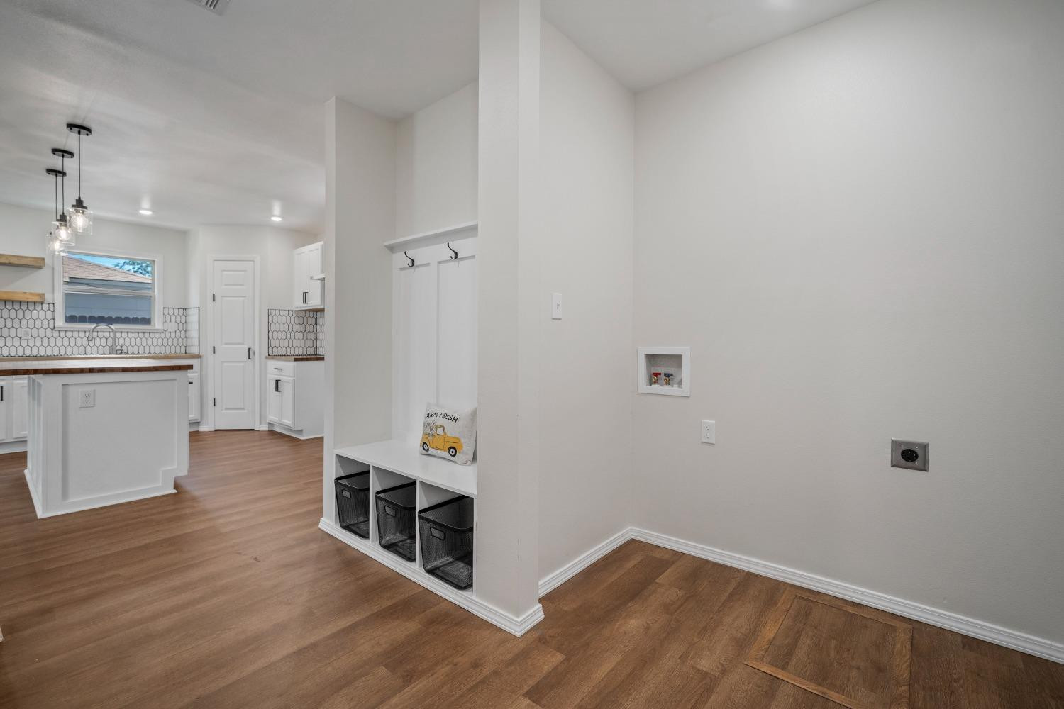 613 31st Street Lubbock, TX 79404 - Photo 20 of 23 Utility/Mud Area