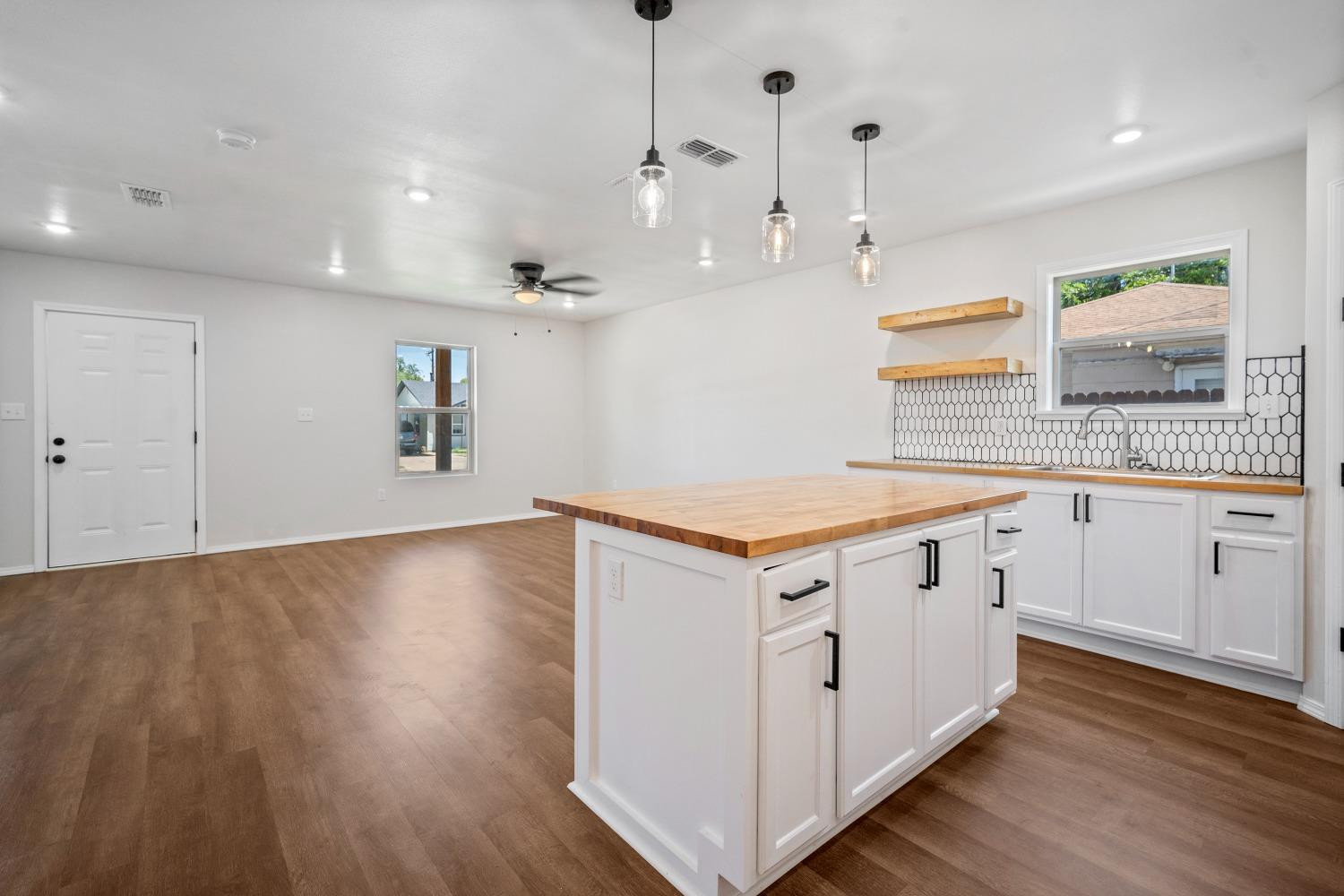 613 31st Street Lubbock, TX 79404 - Photo 9 of 23 Photo 9