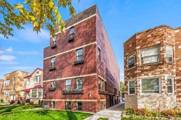 $4,200 | 6223 North Albany Avenue, Unit C, Chicago, IL 60659