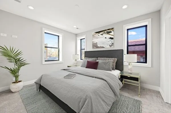 $4,200 | 6223 North Albany Avenue, Unit C, Chicago, IL 60659