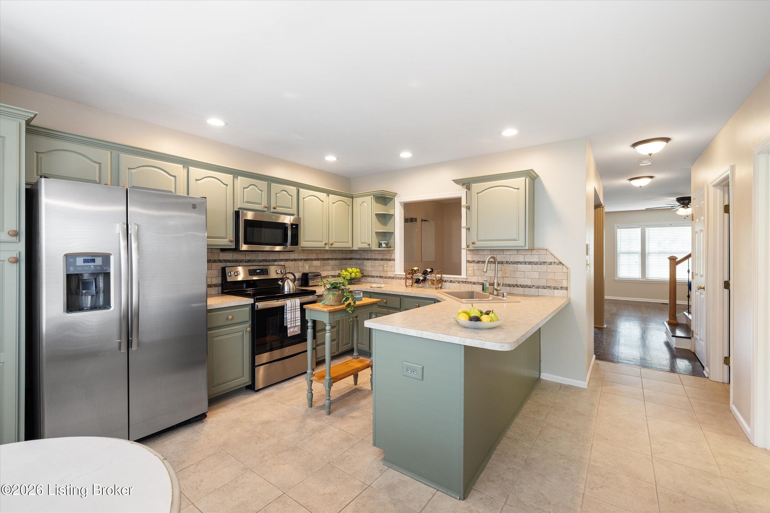 3006 Sprowl Road Louisville, KY 40299 - Photo 20 of 55 22-3U8A0424