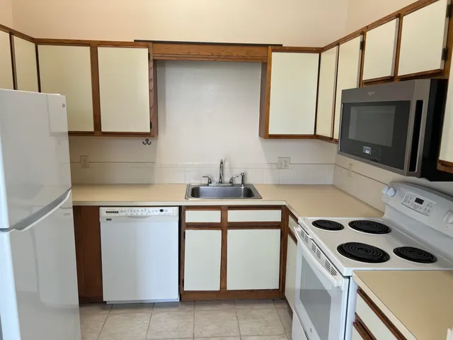 $319,927 | 5879 Southeast Wilsie Drive, Stuart, FL 34997