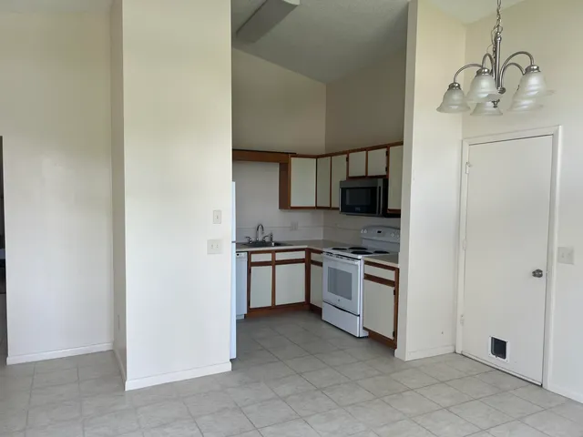 $319,927 | 5879 Southeast Wilsie Drive, Stuart, FL 34997