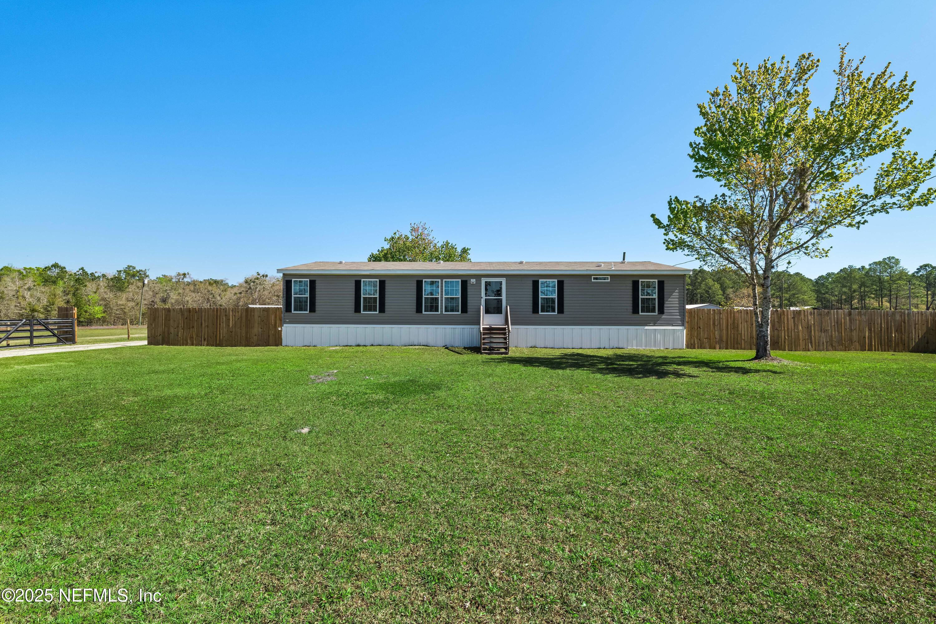 3289 Russell Road Green Cove Springs, FL 32043 - Photo 2 of 41 Front