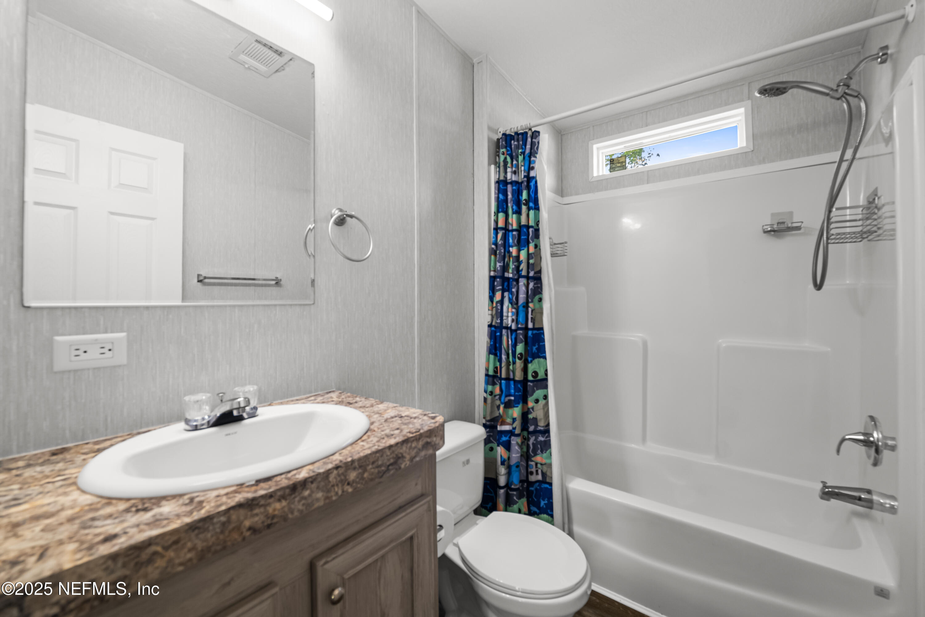 3289 Russell Road Green Cove Springs, FL 32043 - Photo 23 of 41 Guest Bath