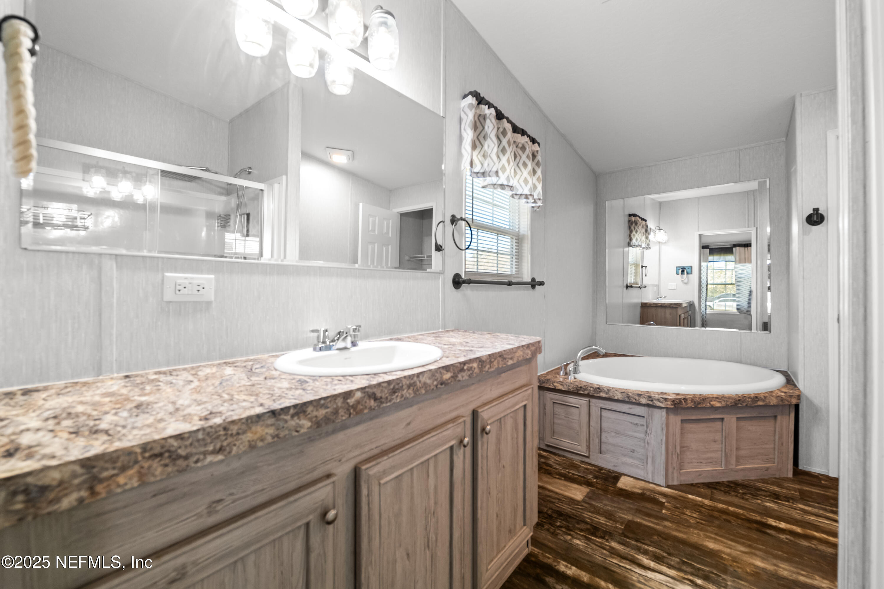 3289 Russell Road Green Cove Springs, FL 32043 - Photo 28 of 41 Master Bath