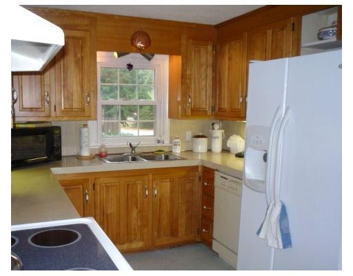 3 Riverbend Road Wells, ME 04090 - Photo 17 of 19 Kitchen.