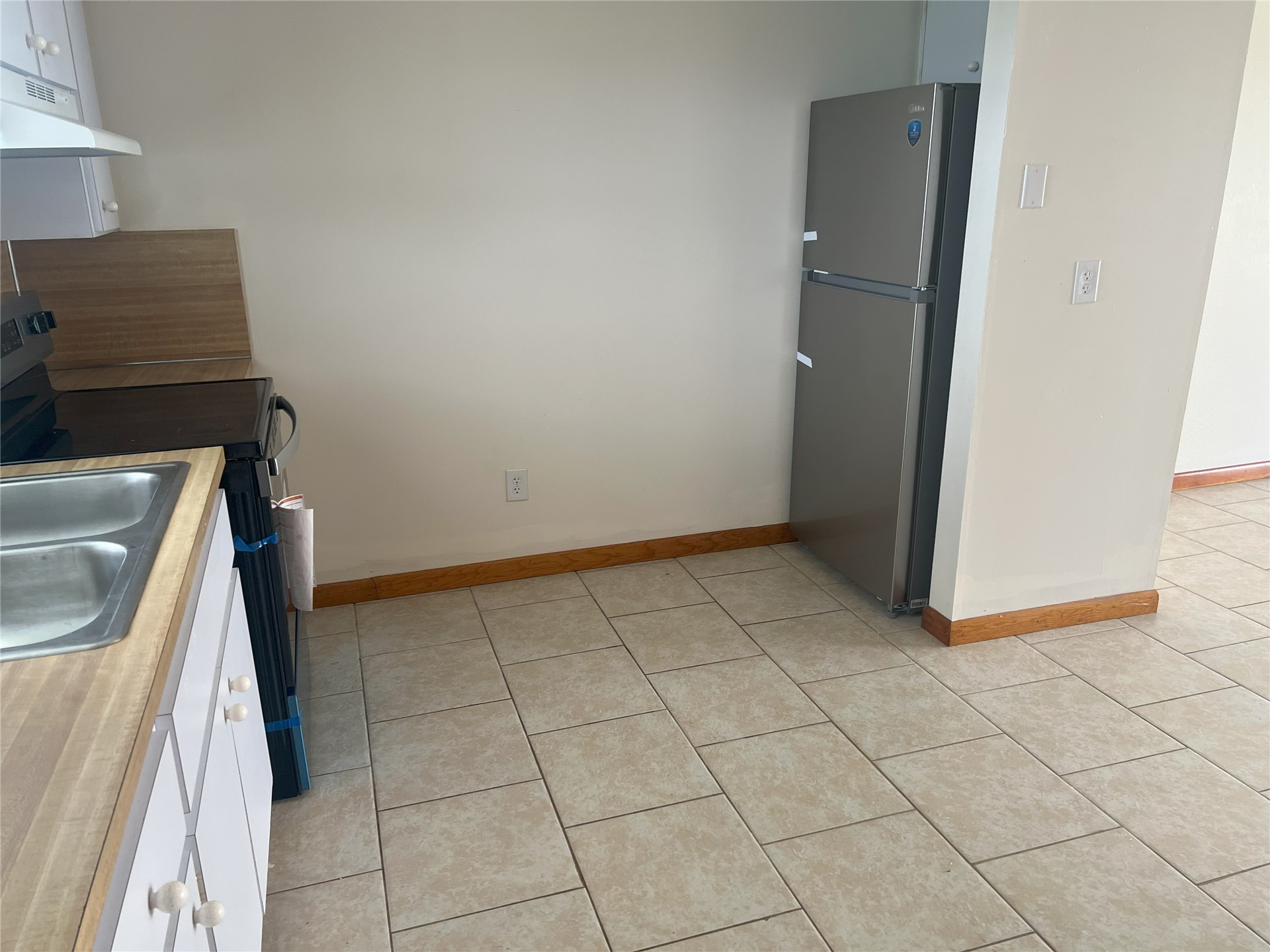 348 Tarpon Avenue Fernandina Beach, FL 32034 - Photo 17 of 44 a view of washer and dryer