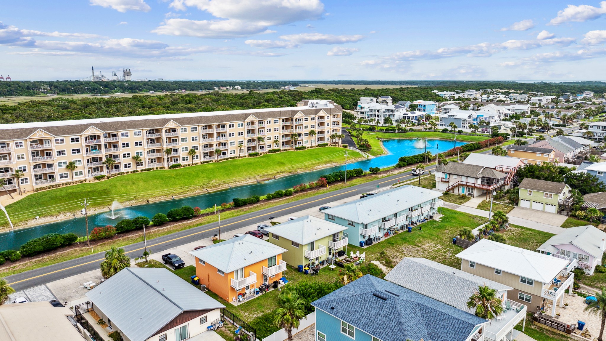 348 Tarpon Avenue Fernandina Beach, FL 32034 - Photo 41 of 44 an aerial view of a city