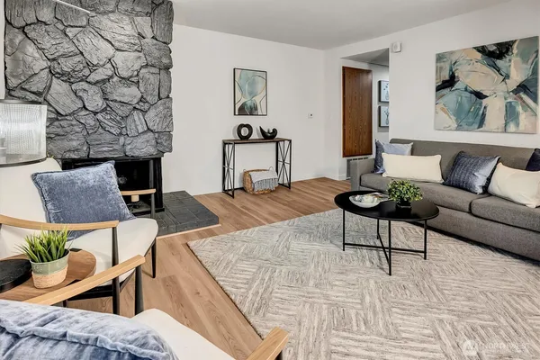 $250,000 | 9517 Northeast 180th Street, Unit B203, Bothell, WA 98011