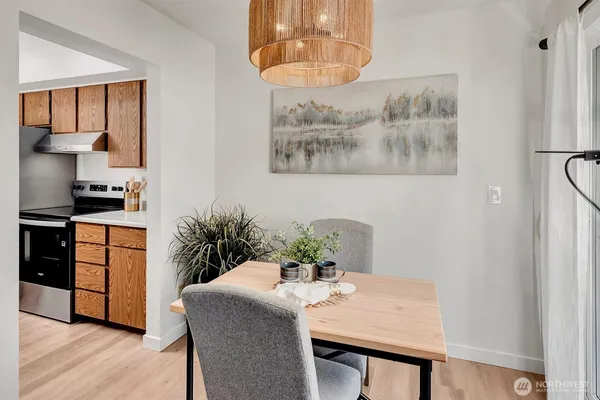 $250,000 | 9517 Northeast 180th Street, Unit B203, Bothell, WA 98011