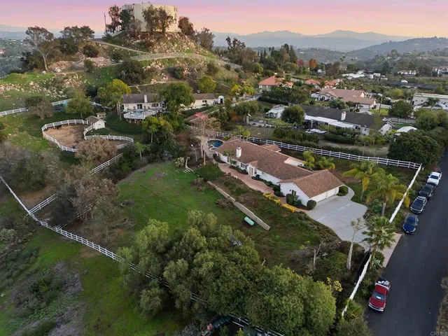 $1,245,000 | 2449 Trails End, Fallbrook, CA 92028