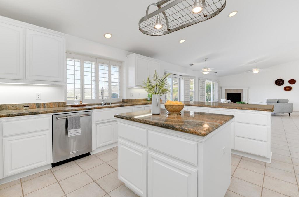 2449 Trails End Fallbrook, CA 92028 - Photo 18 of 31